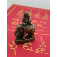 ราคา รูปหล่อ หลวงพ่อเงิน นั่งบนหลังช้าง พระเครื่อง เครื่องราง เพิ่มความเป็นศิริมงคล (43374988428)