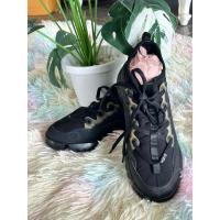 ราคา รองเท้าแฟชั่น แบรนด์เนม Dior leather sneakers หนัง ของแท้ มือสอง สีดำ เบอร์ 38 (25046115440)