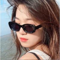 ราคา แว่นตากันแดด กรอบเล็ก วินเทจ แบรนด์เนม แว่นตาแฟชั่น เฉดสี กระจกวงรี สีดํา ย้อนยุค (18530353727)