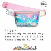 ราคา กระเป๋าสะพายแบบ crossbody พาดตัว หรือจะคาดเอวก็ได้ แบรนด์ smiggle แท้ 100% มีบริการเก็บเงินปลายทางค่า (9204801469)