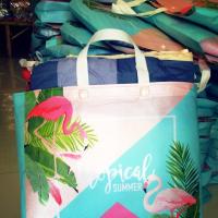 ราคา ผ้าห่มกันหนาวพร้อมกระเป๋าหิ้ว ผ้าห่มแถมกระเป๋าใส่พกพาสะดวก (7700332063)