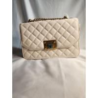 ราคา กระเป๋าสะพาย Charles & Keith สีขาว (29637907013)