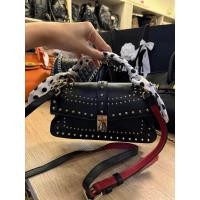 ราคา กระเป๋าสะพายข้าง ELLE แท้ มือสอง คุณภาพ99.99% (26665690863)