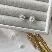 ราคา ต่างหูเงินแท้ดอกเดซี่ 92.5% by coeurcygne (13957197578)