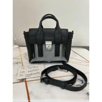 ราคา Used phillip lim pashli mini แบรนด์เนมมือ2ของแท้ (29304575516)