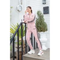 ราคา UPERD เซทชุดวอร์ม เสื้อแจ็คเก็ตแขนยาวมาคู่กับกางเกงขายาวแถบข้าง Basic sports ribbed set Code : 9825 (8712725334)