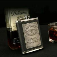 ราคา ขวดเหล้าสแตนเลส ขนาด 8 oz. หุ้มหนัง PU ลวดลายสวยงาม (28952177248)