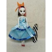 ราคา ตุ๊กตา Ever After high Monster high ตุ๊กตาตัวเล็ก ตุ๊กตา มีให้2ชุด (42954711973)