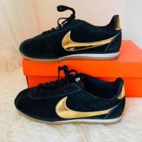 ราคา รองเท้าผ้าใบ NIKE Classic Cortez แท้ Size US8 UK5.5 25CM มือสองสภาพดี พร้อมกล่อง ส่งต่อค่ะ (2606561300)