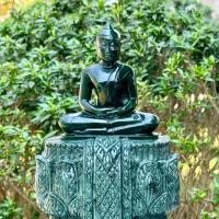 ราคา พระหยก แกะสลัก หยกเนฟไฟรต์ รูปทรง พระแก้วมรกต หรือ ขนาดหน้าตัก 3 นิ้ว พร้อมฐานพระแก้ว สูง 7.5 นิ้ว นํ้าหนัก 5 กิโลกลัม (24865943327)