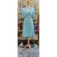 ราคา ชุดมินิเดรสผ้าบาติกประดับไหมทอง แขนสั้นระบาย (28512925558)