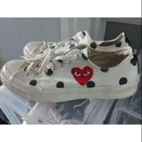 ราคา รองเท้าผ้าใบ มือสอง Size 9 US Comme des Garcons Play Converse Chuck Taylor (6424282191)