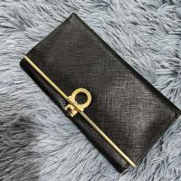ราคา Ferragamo Black Gancini Leather Wallet (19851088696)