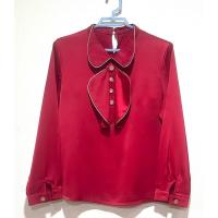 ราคา เสื้อคอปกแขนยาวสีแดง ผ้าซาตินหนา ขอบปกแต่งดิ้นสีทอง ดีไซน์สวย อก 40 ยาว 22 นิ้ว (40473730872)