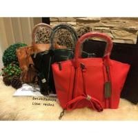 ราคา CHARLES&KEITH ZIP DETAIL HANDBAG (1214998)