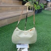 ราคา Prada Shoulders bag ของแท้มือสอง (22287913209)