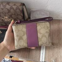 ราคา Coach คล้องมือ1ซิป ไซต์S มือ2 ของแท้ (21276197025)
