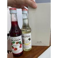 ราคา Monin โมแนง น้ำเชื่อมรสไวท์ช็อกโกแลตและรสสตรอว์เบอรี่ ขนาด 250 ML (28333127218)