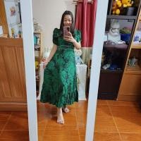 ราคา งานใหม่มือ1ป้าย Koya เดรสกระโปรงยาวอลัง ผ้าไหมอิตาลีกราฟฟิค โทนสีเขียว แขนเจ้าหญิง ช่วงอกแต่งขอบสีขาว (29962984731)