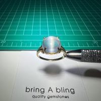 ราคา แหวนพลอย มุกดาหาร ตาแมว (cat's eye moon stone) 10.0มม. 4.5ct แหวนsize 51 (22752031509)