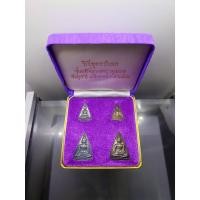 ราคา สมเด็จนางพญาคุณากร หลัง ญสส พิมพ์ใหญ่-เล็ก (เนื้อเงิน เนื้อนวะ) สมเด็จพระเทพฯ ประธานฝ่ายฆราวาส วัดบวรนิเวศวิหาร พ.ศ.2532 (27965650212)