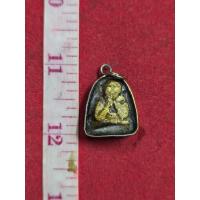 ราคา พระปิดตาหลวงปู่แก้ววัดเครือวัลย์ลงทองเลี่ยมเงินแท้เลี่ยมโบราณ เนื้อชินเก่าถึงยุคของแท้ (55050206669)