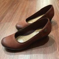 ราคา [สินค้ามือสอง] Clarks รองเท้าส้นเตารีดหนังแท้สีน้ำตาล Size 38.5 (2019722748)