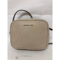 ราคา กระเป๋ามือสอง CHARLES & KEITH หนังสีครีม อะไหล่ทอง ขนาด 6 นิ้ว พร้อมส่ง (29006339413)