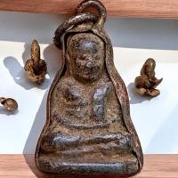 ราคา หลวงพ่อเงิน พิจิตร เนื้อตะกั่ว พระเครื่อง สุ่ม5องค์ (27067970325)