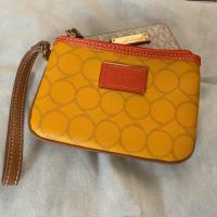 ราคา กระเป๋าคล้องมือ NINE WEST ของแท้ (1935481410)