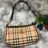 ราคา BB กระเป๋าครอสบอดี้ ‼️แท้‼️ สะพายไหล่ มือสอง (26907020494)