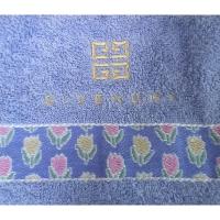 ราคา ผ้าขนหนูเช็ดหน้า GIVENCHY ใหม่ ป้าย (18937347656)