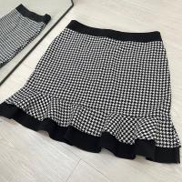 ราคา กระโปรงทรงหางปลา ลายสก๊อต ผ้าหนา Size M (23051189608)