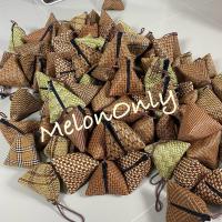 ราคา กระเป๋าเยื่อหวายสานใส่เหรียญทรงสามเหลี่ยม4.5นิ้ว กระเป๋าน่ารัก ลายสวย สีชัด (28916691460)