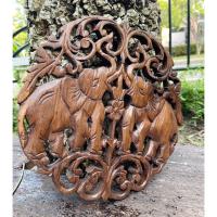 ราคา ไม้สักแกะสลัก ฉลุ 30 cm หนา1cm ไม้ฉลุ กลมช้างคู่ กรอบรูปแกะสลัก มหามงคลเสริม บารมีเสริมพลัง สีไม้ธรรมชาติ แต่งผนังบ้าน (9218878924)