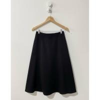 ราคา Uniqlo กระโปรงสเวตเตอร์สีดำ (มือสอง) (43823012059)