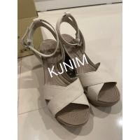 ราคา *ส่งฟรี | CROCS Leigh 2 Cross-Strap Ankle Wedge *ของแท้* (15381977917)