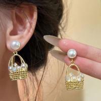 ราคา ต่างหูมุกดอกไม้ตะกร้ารูปแบบสวยงาม พร้อมสร้อยคอมุกดีไซน์เฉพาะตัว (42574126615)