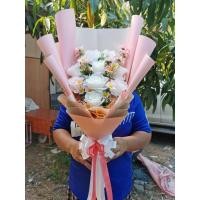 ราคา ช่อดอกไม้​​กุหลาบ​ 9​ ดอก ช่อดอกไม้แสดงความยินดีในโอกาสพิเศษ ช่อปัจฉิม​ ช่อรับปริญญา​ (18947642351)