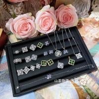 ราคา ต่างหูดีไซน์ Horse Eye Diamond Lotus แบบใบโคลเวอร์สี่แฉก สำหรับชุดผู้หญิง (40075123356)