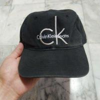 ราคา หมวกสแนปแบ็ค แนวสตรีท Calvin Klein Jeans แท้ มือสอง สภาพดี ของพร้อมส่งครับ (28803604209)