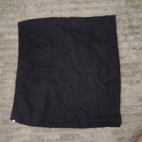 ราคา (มือสอง)กระโปรงทรงเอ ผ่าหน้า สีดำ ผ้าดี ซิปหลัง (27124827581)