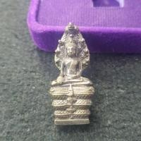 ราคา พระพุทธสัฎฐิสิริวัสสมงคล นามพระราชทาน (นาคปรก) พระราชทานในโอกาศ ฉลองพระชนมายุ 5 รอบสมเด็จพระเทพฯ ปี58 เนื้อทองเหลืองรมดำ (2990346176)