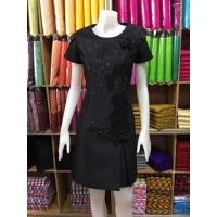 ราคา ชุดแซกผ้าไหมแพรทิพย์แต่งลูกไม้ ปักมุข !! อัดผ้ากาว มีซิปซ่อนด้านหลัง ดีไซน์สวย เรียบ หรู ทันสมัย... (26424255977)