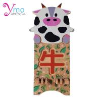 ราคา Phone Standที่ตั้งวางโทรศัพท์มือถือ แท่นวางโทรศัพท์มือถือ งาน Handmade ไม้ Ymo ลาย 12 นักษัตร ปีฉลู(วัว) ของขวัญเสริมโชค (9760034372)