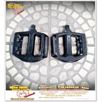 ราคา BMX PEDAL SMALL AXLE BLACK ALLOY ดอกยางกว้าง MTB BMX Bike (41674527266)