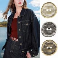 ราคา 10ชิ้นวินเทจด้อย2หลุมปุ่มโลหะผิดปกติ11.5/15/20/25มิลลิเมตรโบราณเงินบรอนซ์ดีบุกเสื้อผ้าปุ่มอุปกรณ์เย็บผ้า (29331714597)