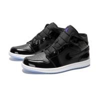 ราคา Authentic NIKE Air Jordan AJ1 Mid สีดำสดใส วินเทจสบาย ๆ สวมใส่ลื่นวิ่งรองเท้าบาสเกตบอล รองเท้าผ้าใบผู้ชายผู้หญิ DV1308E (23360954057)