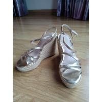 ราคา มือสอง รองเท้า Mango ส้นเตารีด สีทอง เบอร์37 สภาพนางฟ้า (3757473158)