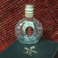 ราคา ♦️♦️นักสะสมไม่ควรพลาด♦️♦️ ขวดเหล้าเปล่า REMY MARTIN XO - 5 cl สภาพดีมาก พร้อมกล่อง (27951646231)